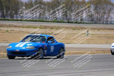 media/Jun-05-2022-CalClub SCCA (Sun) [[19e9bfb4bf]]/Around the Pits/